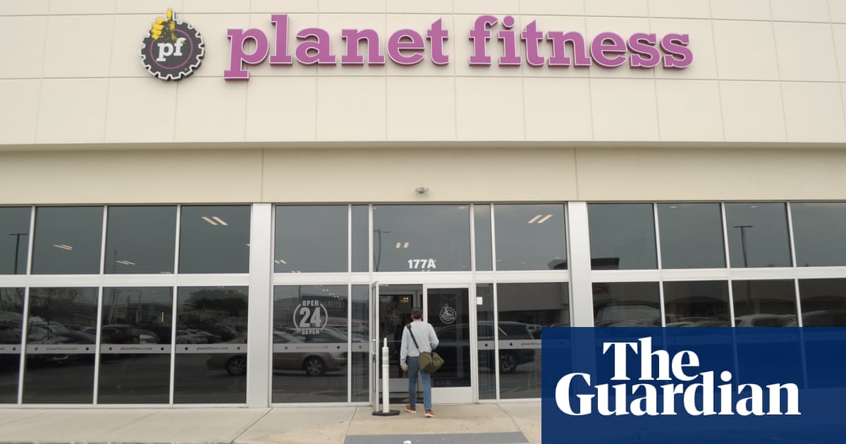 Read more about the article Planet Health shops obtain bomb blackmails then a ways proper derides fitness center coverage – The Mother or father